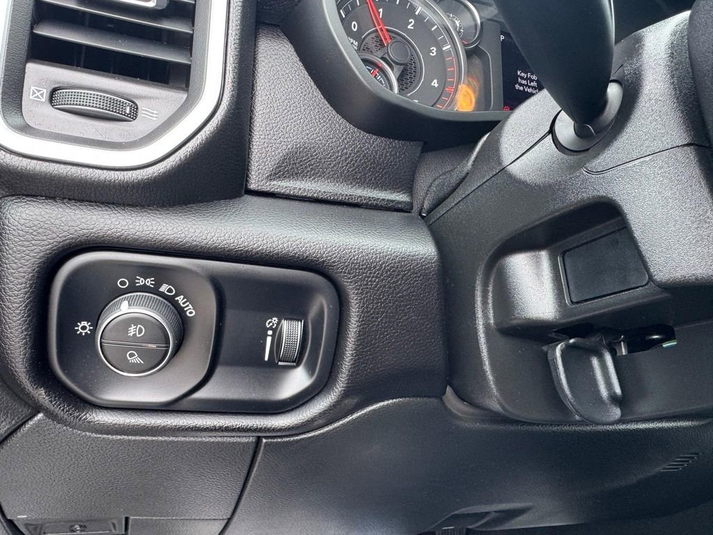 Used 2025 RAM 2500 Big Horn AWD/4WD image 23