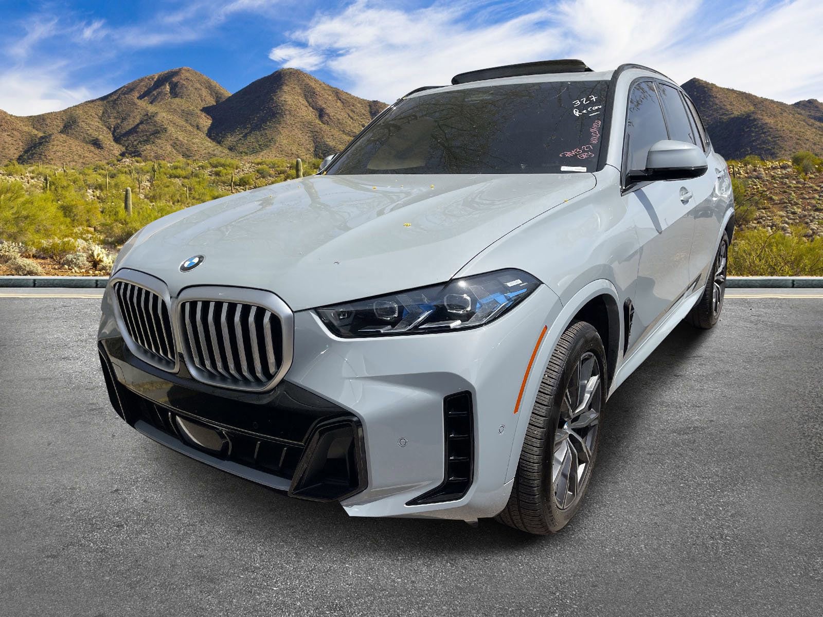 Used 2025 BMW X5 sDrive40i w/ M Sport Package image 2