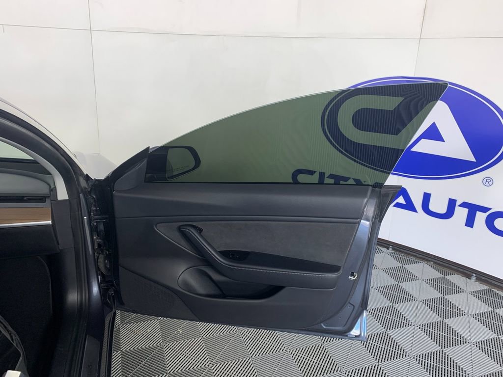 Used 2020 Tesla Model 3 Long Range image 34