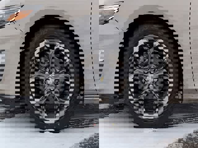 Used 2023 Chevrolet Malibu LT image 14