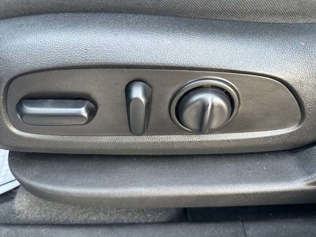 Used 2019 Chevrolet Equinox LT image 11