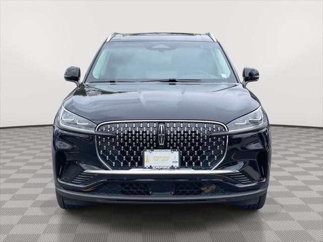 Used 2025 Lincoln Aviator Reserve w/ Illumination Package image 2
