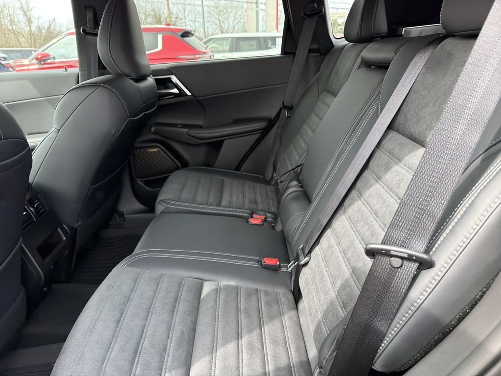 New 2026 Mitsubishi Outlander SE AWD/4WD image 13