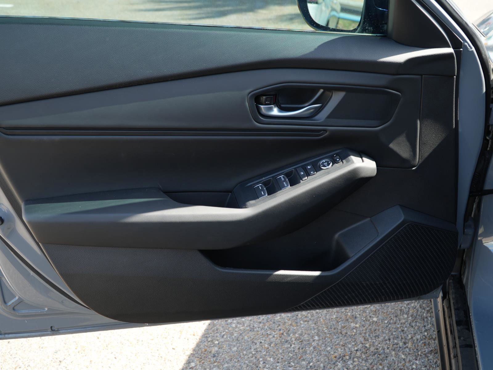 Used 2025 Honda Accord SE image 14