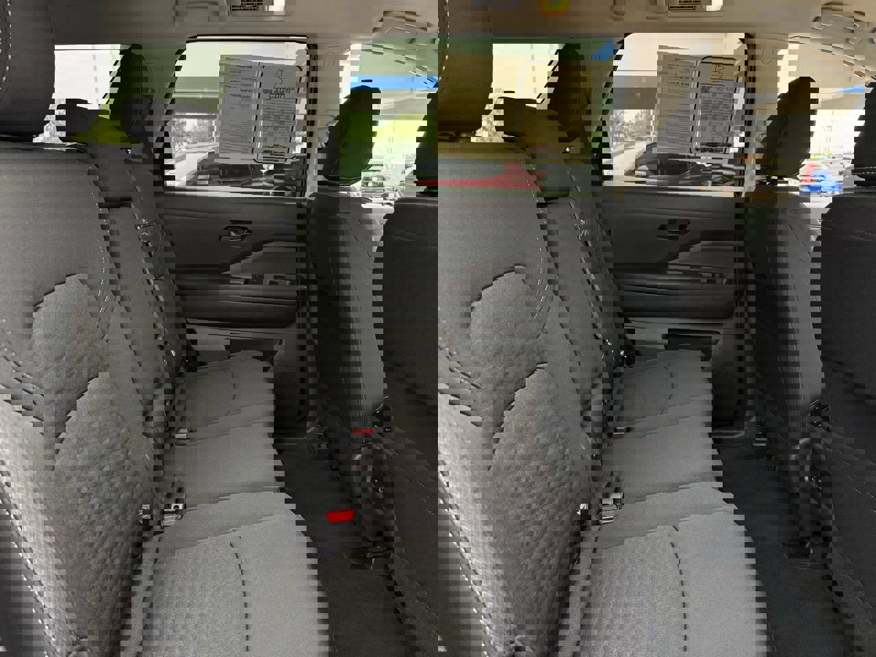 Used 2025 Nissan Pathfinder SV image 25