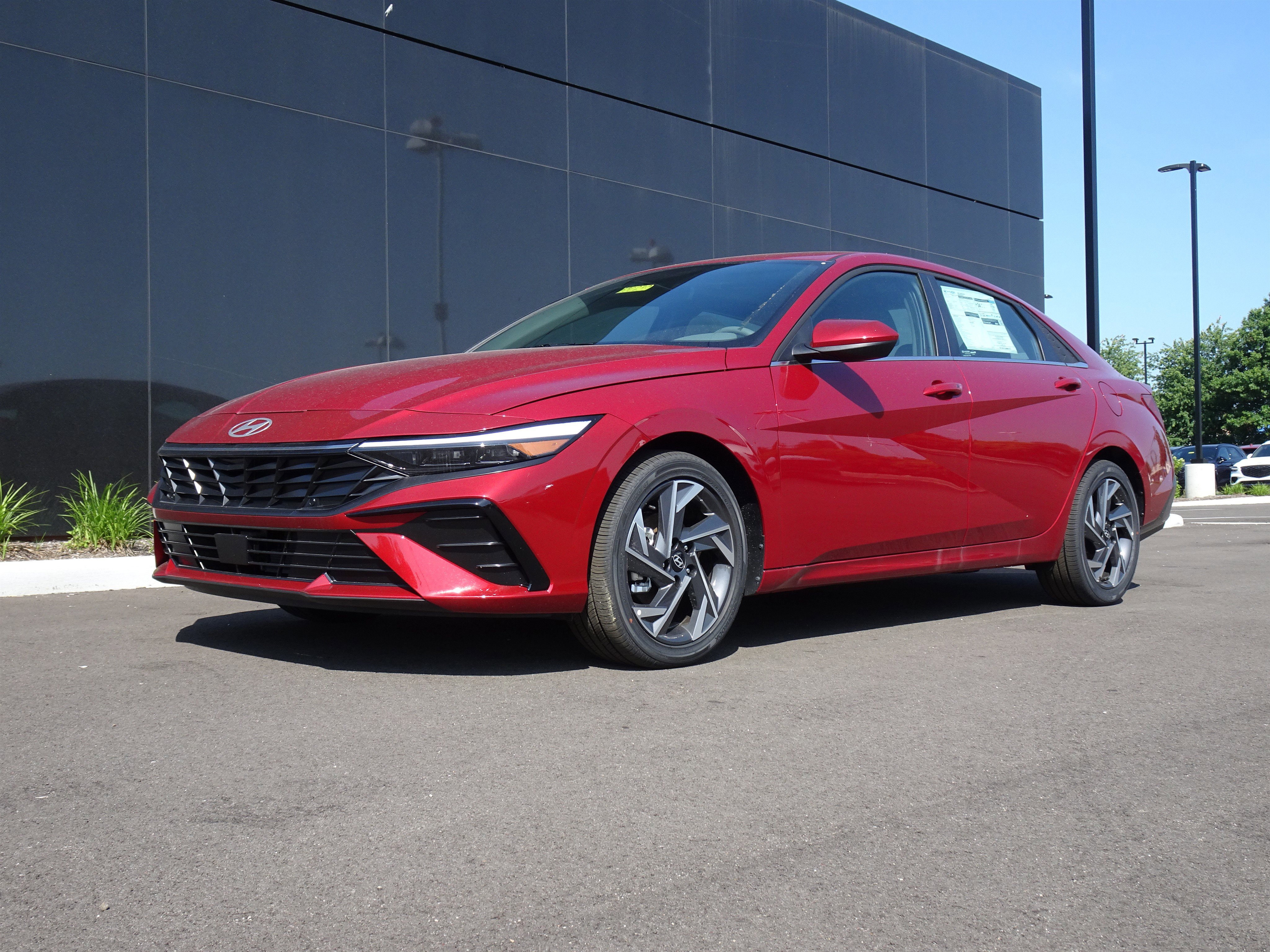 New 2025 Hyundai Elantra SEL