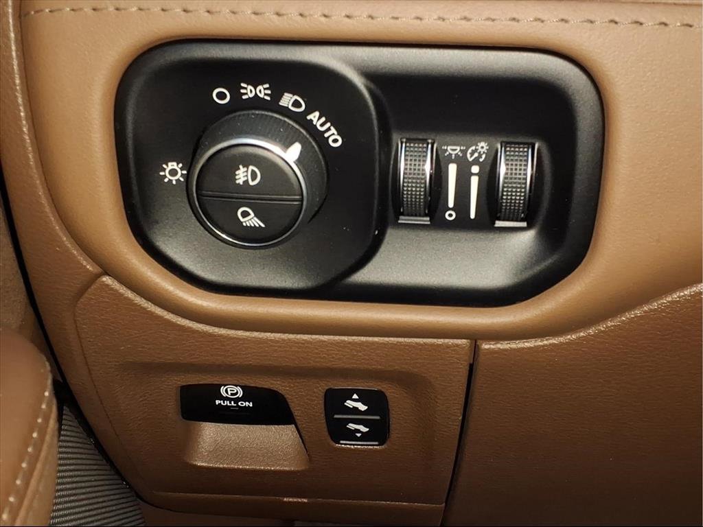 Used 2023 RAM 1500 Limited image 25