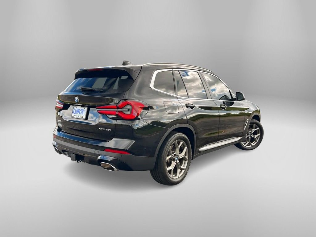 Used 2023 BMW X3 xDrive30i w/ Premium Package image 4
