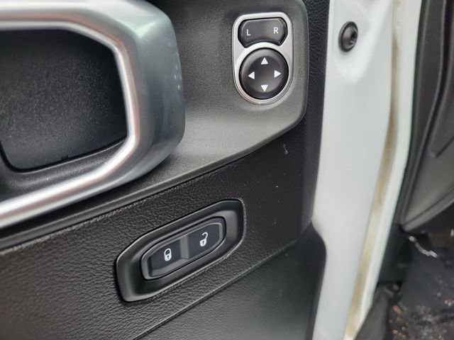 Used 2020 Jeep Gladiator Rubicon w/ Advanced Safety Group image 19