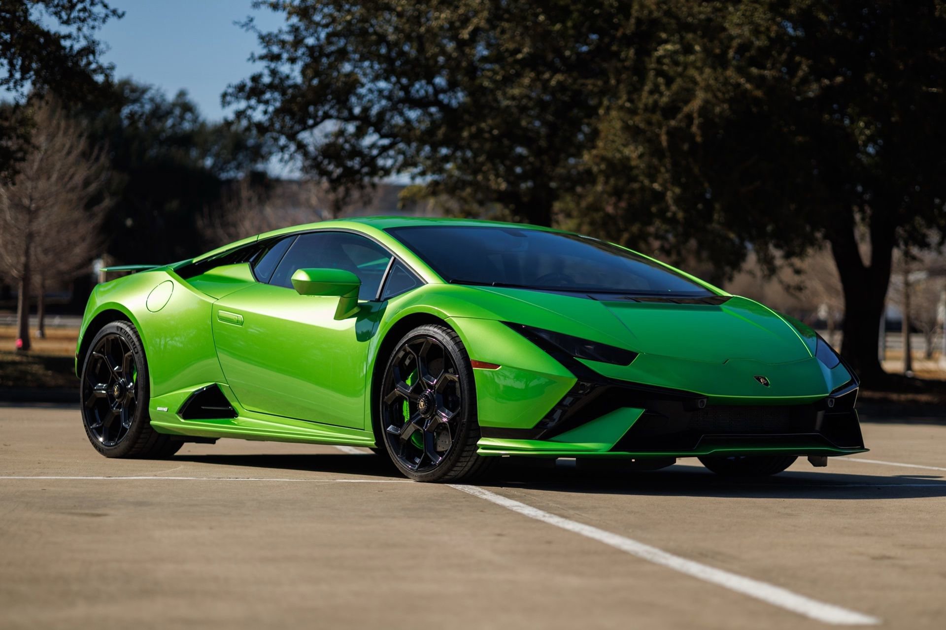 Used 2023 Lamborghini Huracan Tecnica image 3