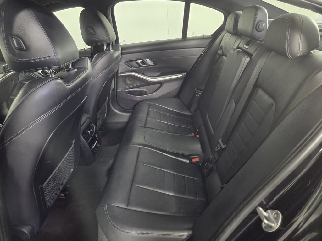 Used 2020 BMW 330i Sedan w/ Driving Assistance Package RWD image 21