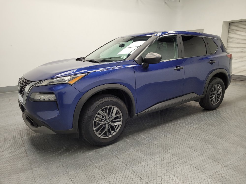 Used 2023 Nissan Rogue S AWD/4WD image 2
