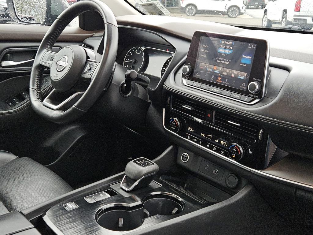 Used 2023 Nissan Rogue SV w/ SV Premium Package image 30