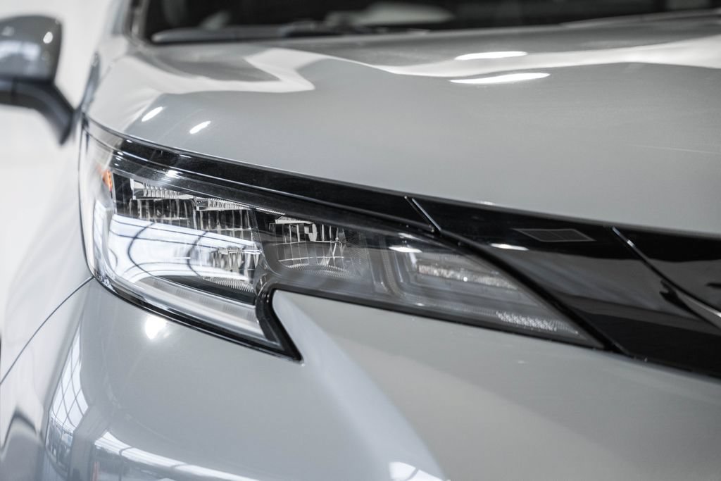 New 2026 Toyota Sienna XLE Woodland Edition AWD/4WD image 11