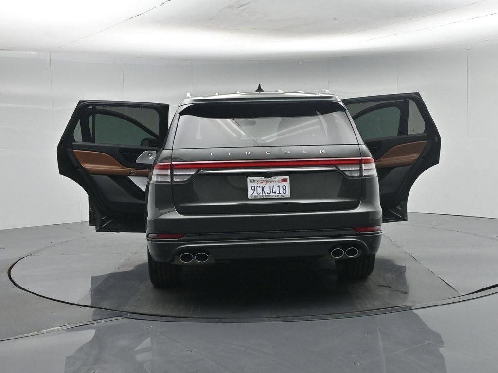 Used 2022 Lincoln Aviator Grand Touring w/ Equipment Group 301A AWD/4WD image 35
