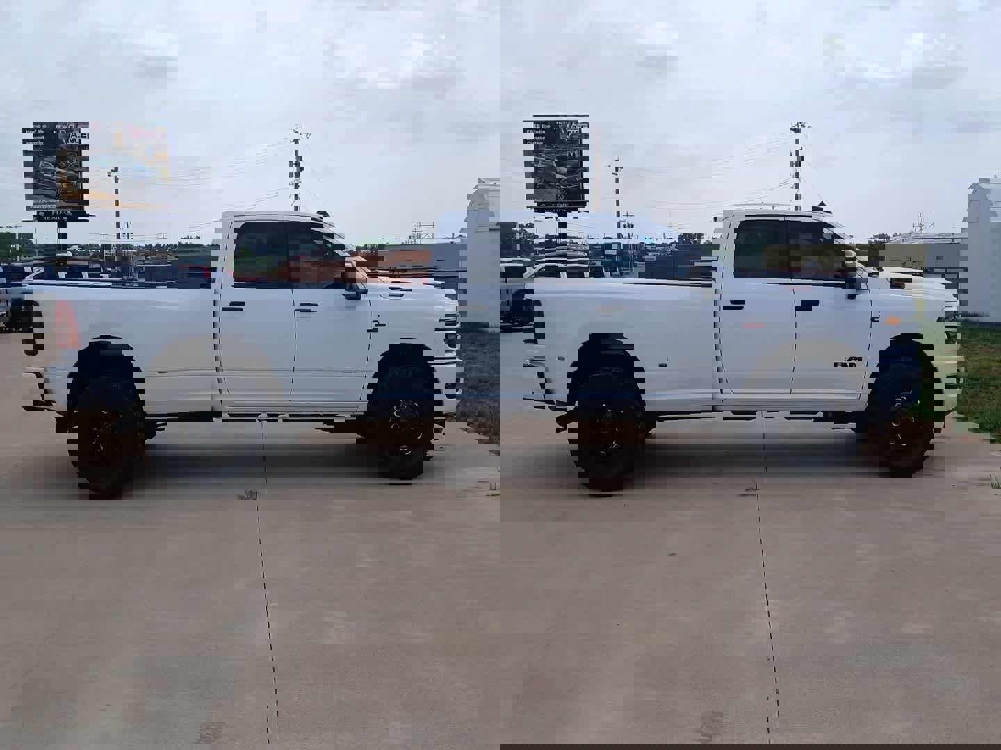 Used 2025 RAM 3500 Big Horn image 7