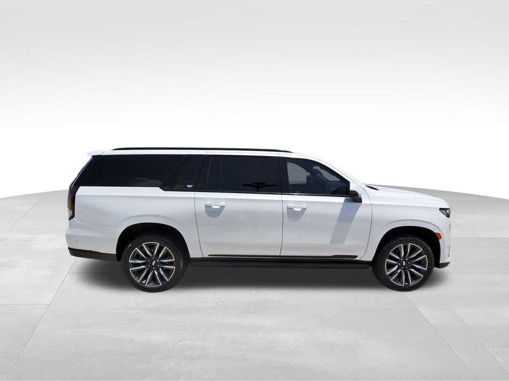 Used 2021 Cadillac Escalade ESV Sport Platinum w/ Heavy-Duty Trailer Package AWD/4WD image 5