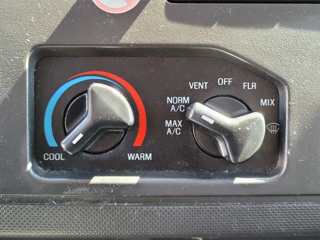 Used 2013 Ford E-350 and Econoline 350 XLT image 27