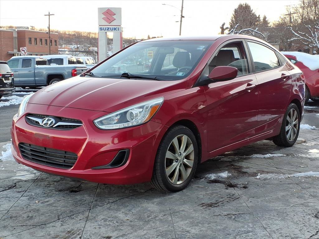 Used 2008 Nissan Versa Hatchback FWD image 5