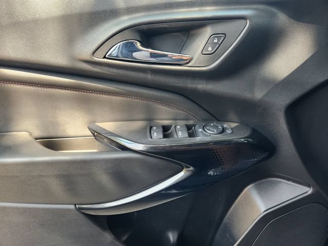 Used 2024 Chevrolet Trax RS FWD image 24