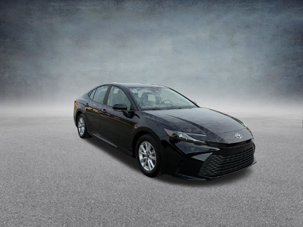 Used 2025 Toyota Camry LE FWD image 3