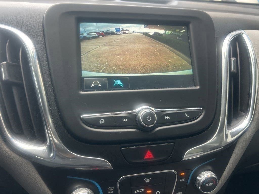 Used 2018 Chevrolet Equinox LS image 11