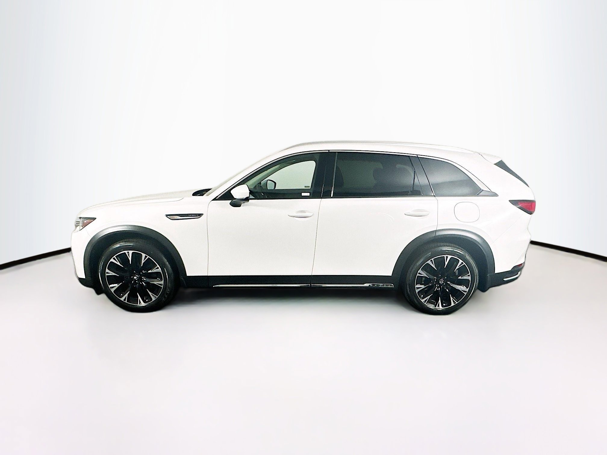 Used 2024 MAZDA CX-90 Plug-In Hybrid w/ Premium Pkg AWD/4WD image 4