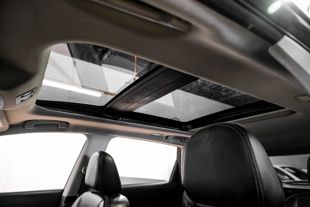 Used 2020 Nissan Murano Platinum w/ Cargo Package image 5