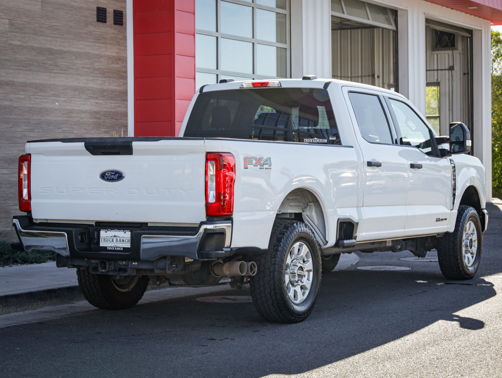 Used 2024 Ford F250 XLT w/ FX4 Off-Road Package AWD/4WD image 3