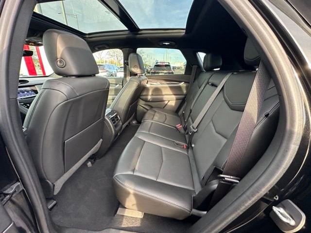 Used 2022 Cadillac XT5 Premium Luxury w/ Technology Package AWD/4WD image 29