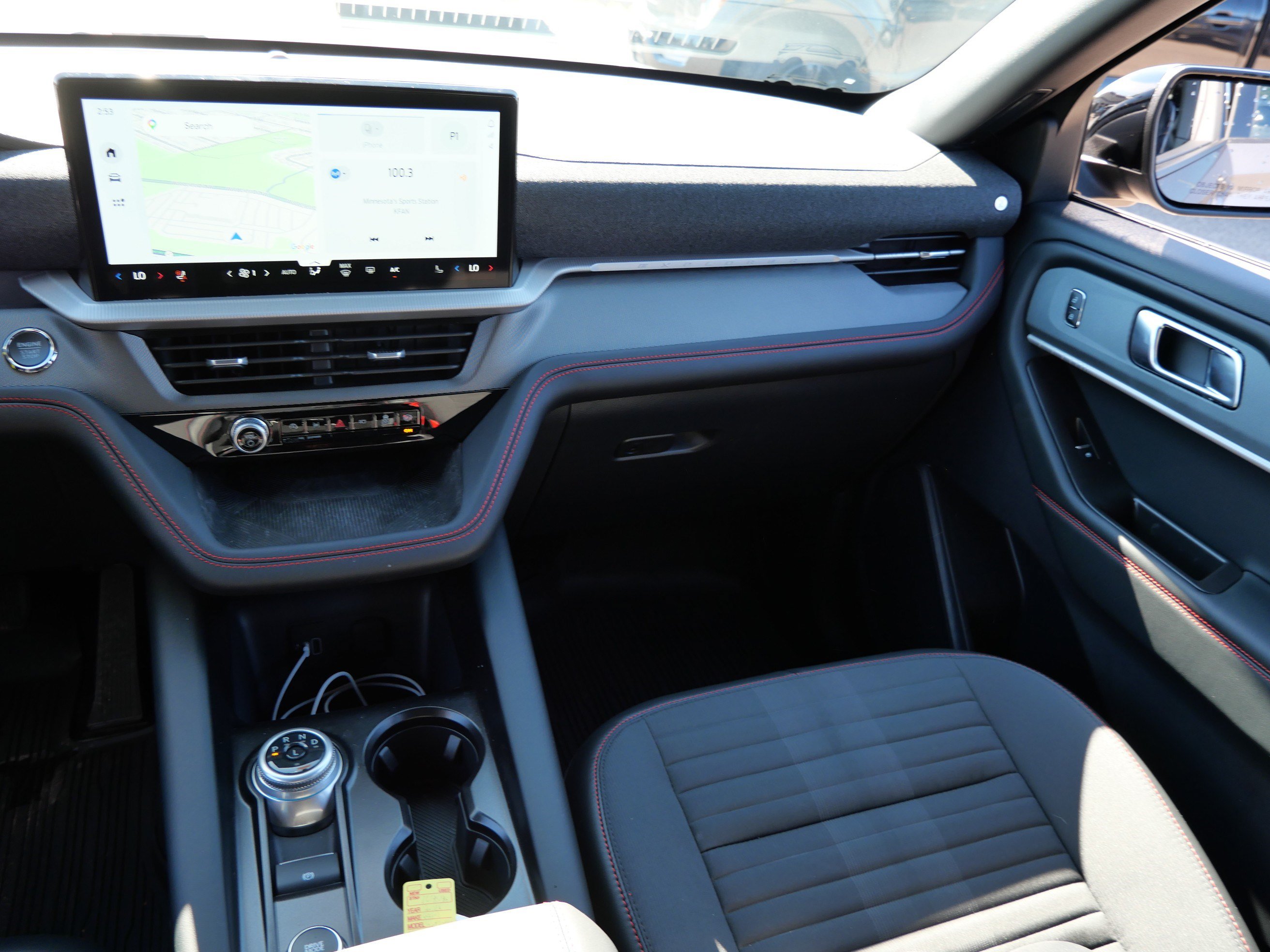 Used 2026 Ford Explorer ST-Line w/ ST-Line Street Pack AWD/4WD image 11