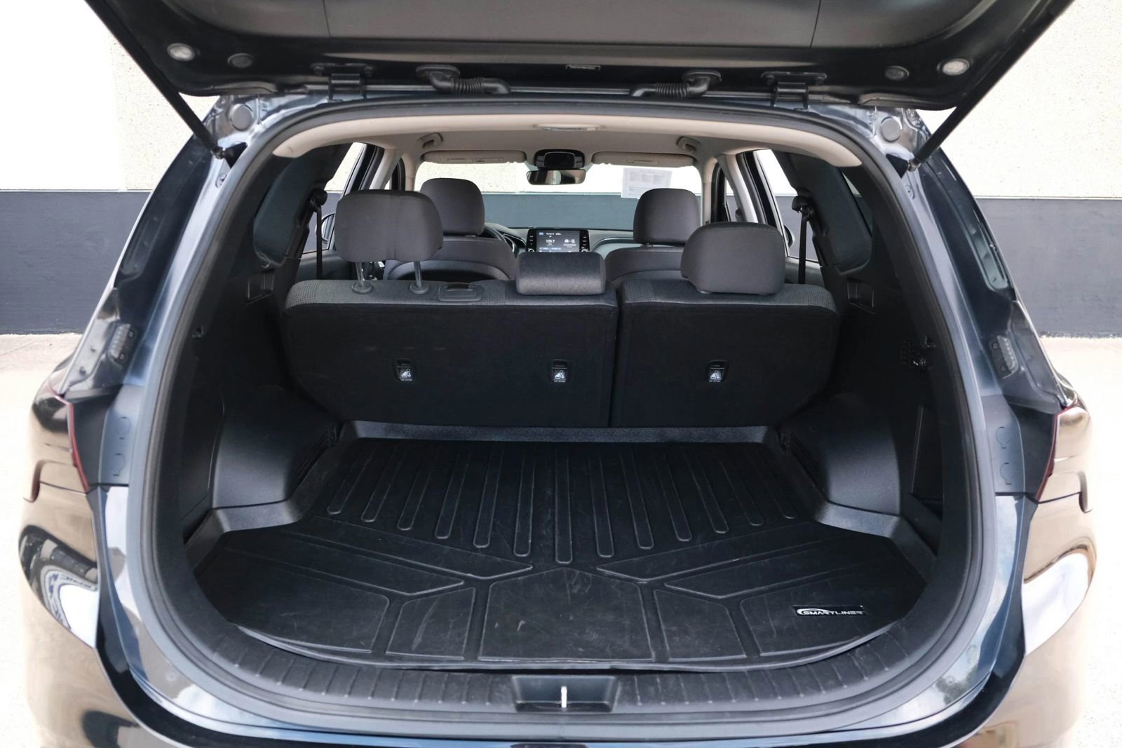 Used 2021 Hyundai Santa Fe SE FWD image 27