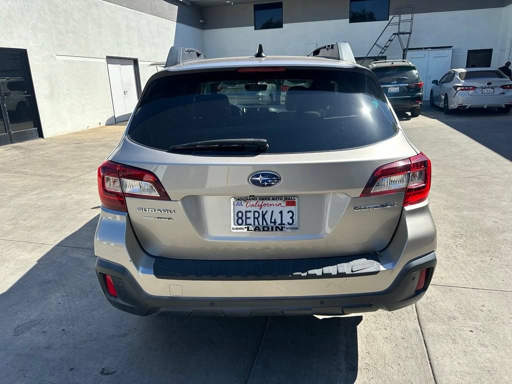 Used 2018 Subaru Outback 2.5i Limited AWD/4WD image 3