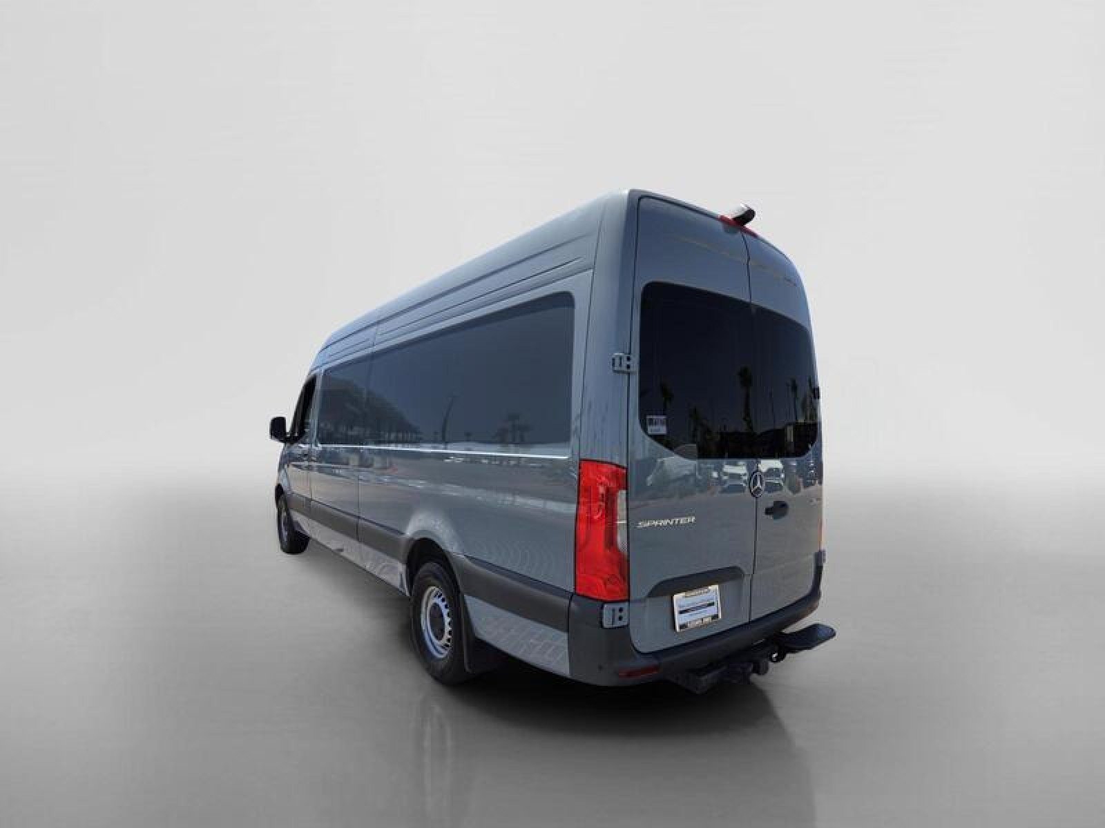 Used 2025 Mercedes-Benz Sprinter 2500 image 3