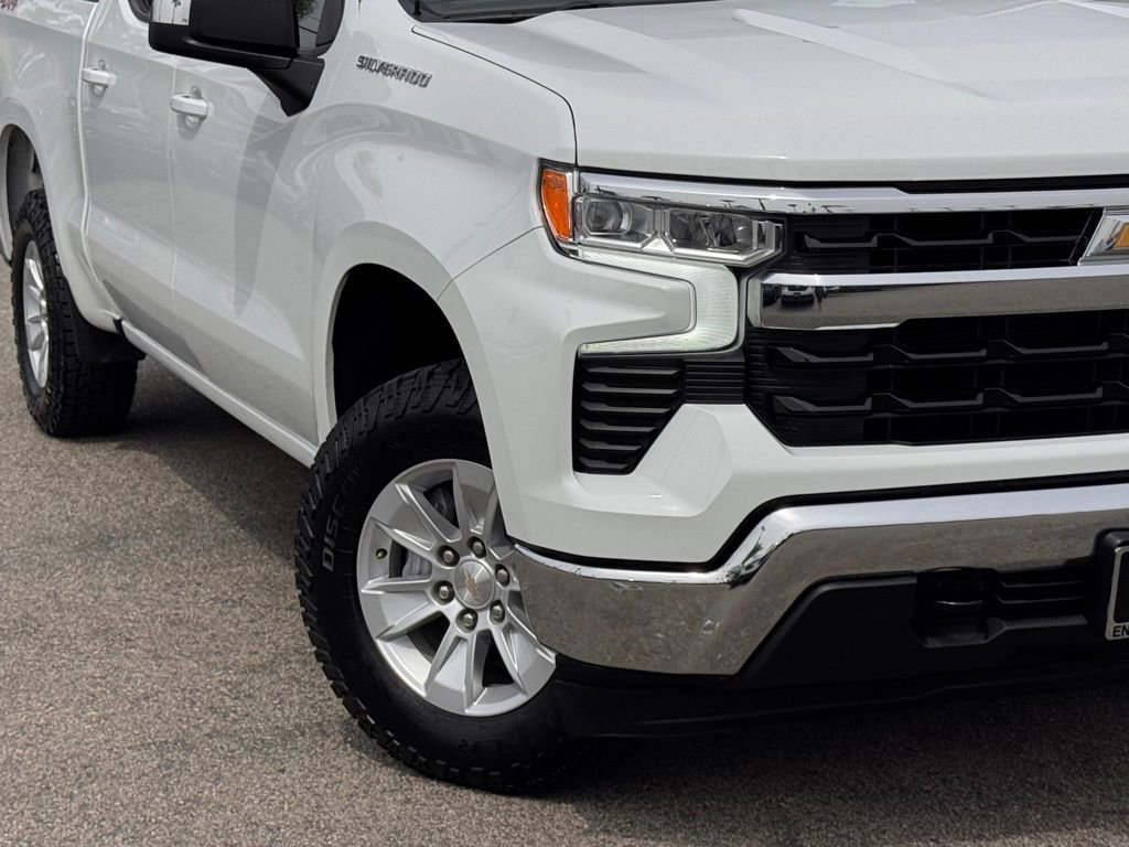 Used 2023 Chevrolet Silverado 1500 LT w/ Work Truck Package image 4