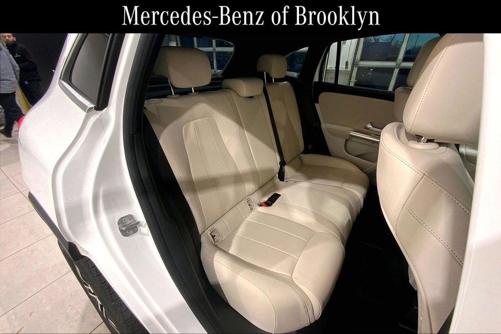Certified 2025 Mercedes-Benz GLA 250 4MATIC image 19