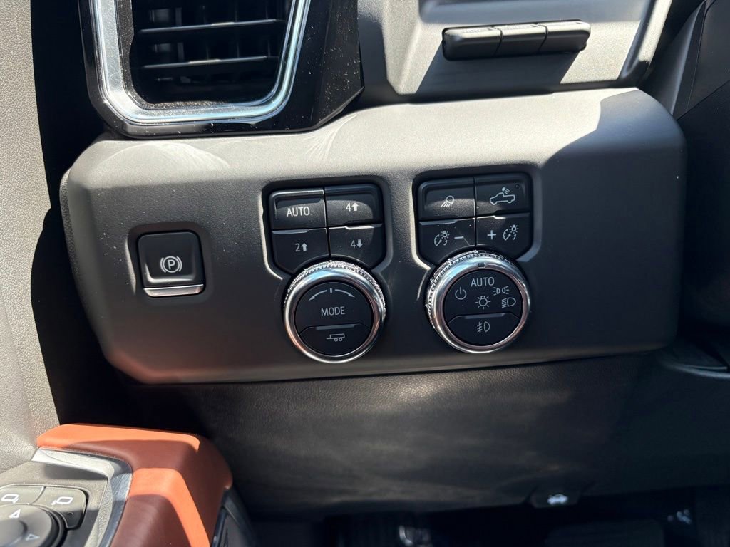 Used 2025 GMC Sierra 1500 Denali Ultimate AWD/4WD image 31