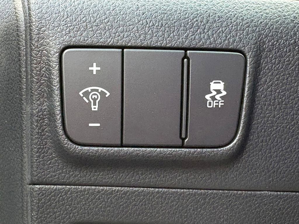 New 2026 Kia K5 LXS image 19