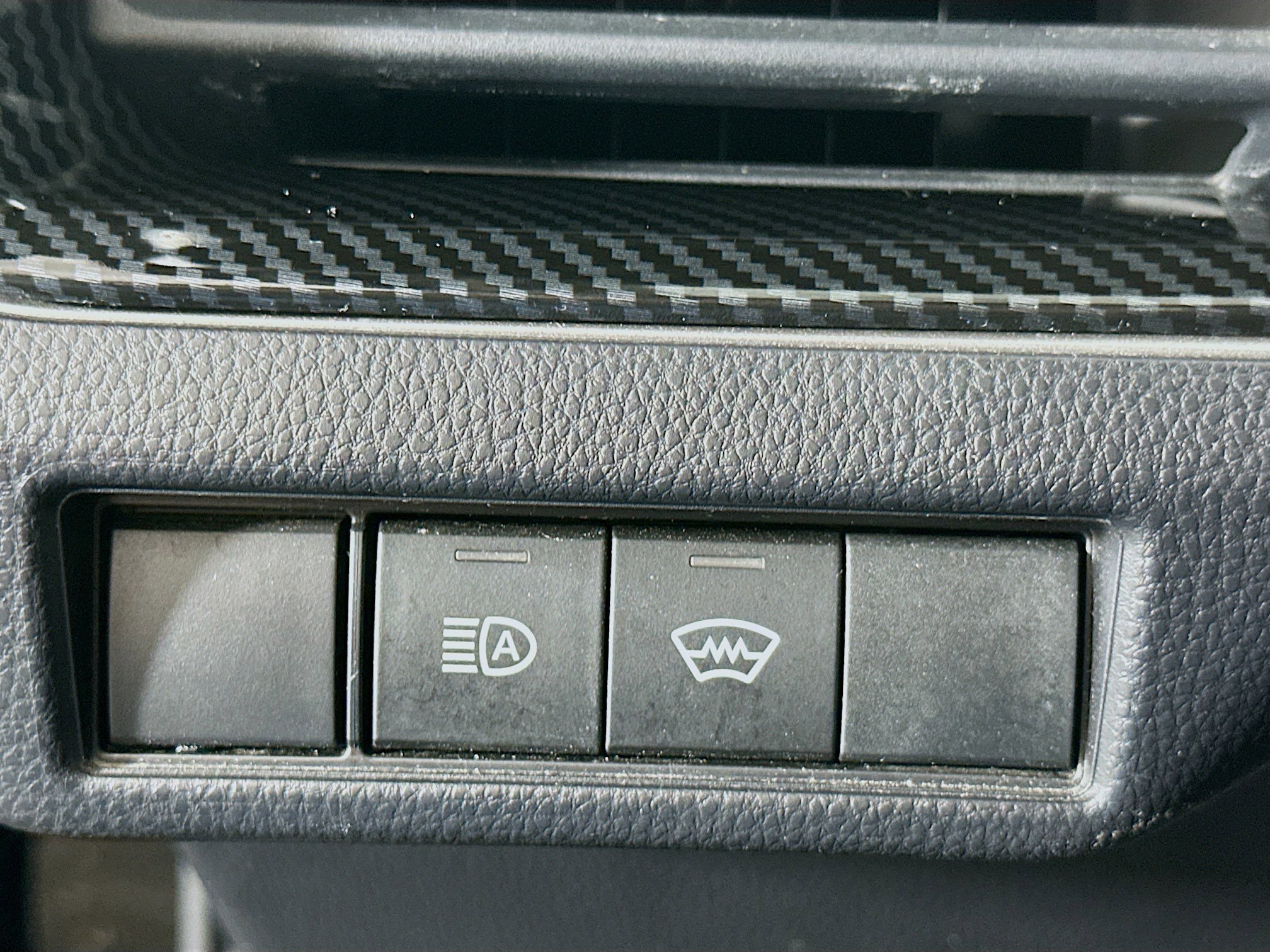 Used 2024 Toyota Prius LE image 17