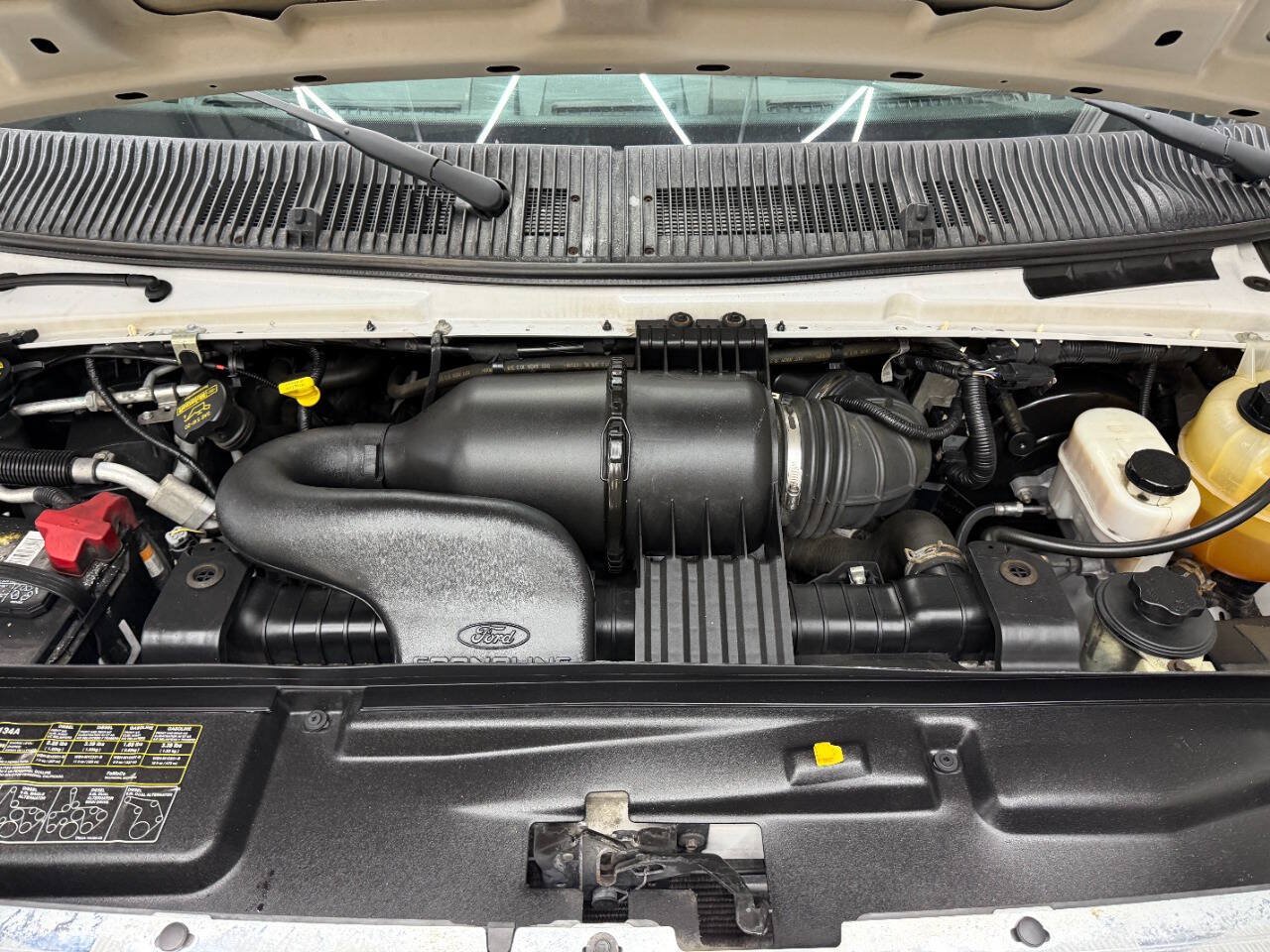 Used 2014 Ford E-350 and Econoline 350 XLT RWD image 7