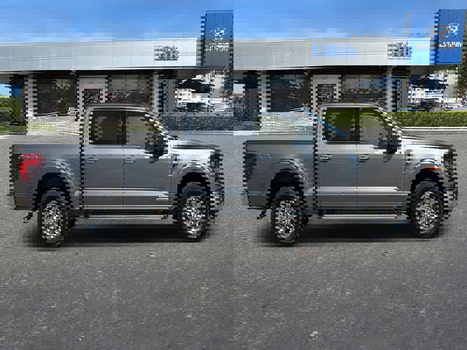 Used 2024 Ford F150 XLT w/ Mobile Office Package image 8