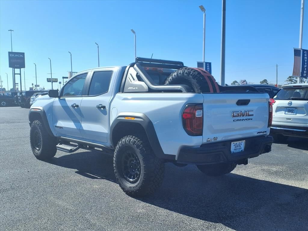 Certified 2025 GMC Canyon AT4 w/ AT4X AEV Edition image 2