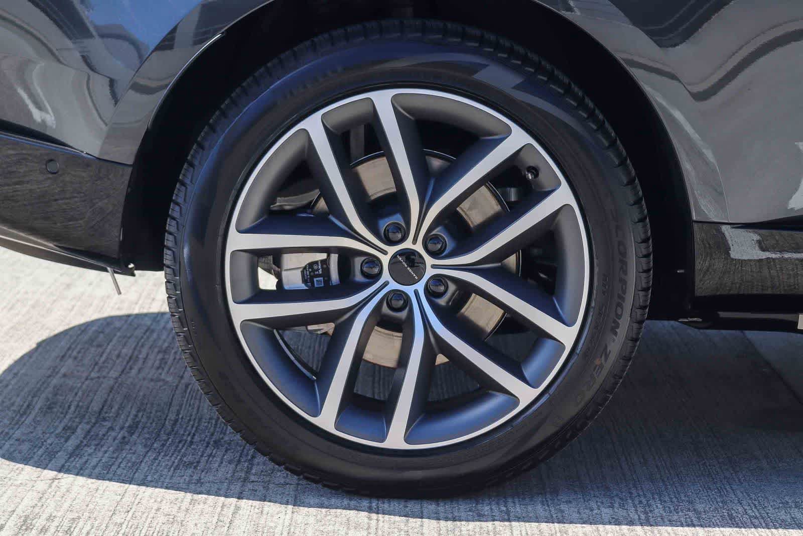 New 2026 Land Rover Range Rover SE AWD/4WD image 8