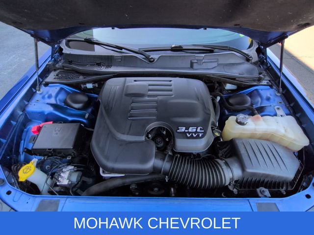 Used 2020 Dodge Challenger SXT w/ Driver Convenience Group AWD/4WD image 31
