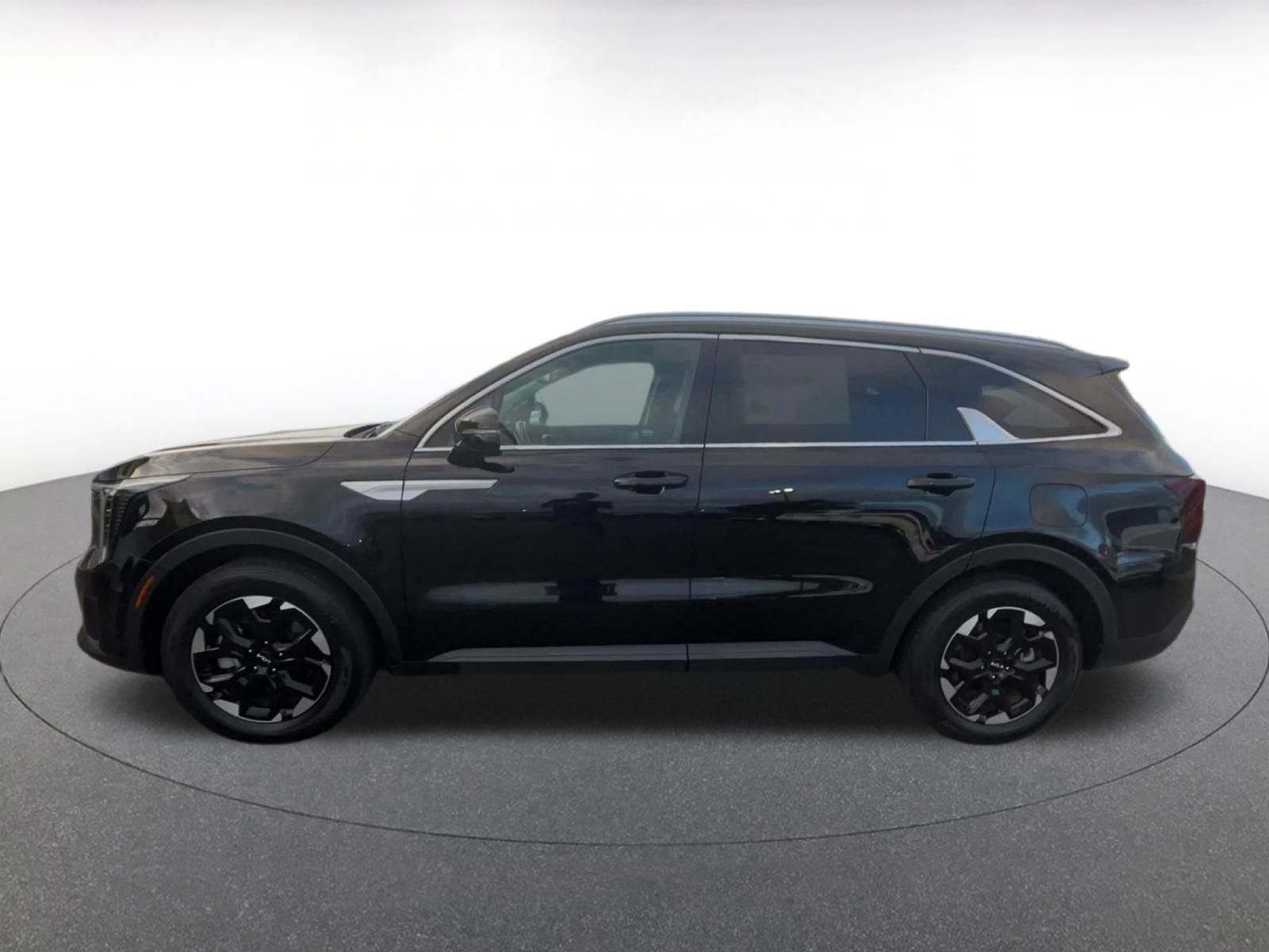 Used 2024 Kia Sorento S FWD image 8