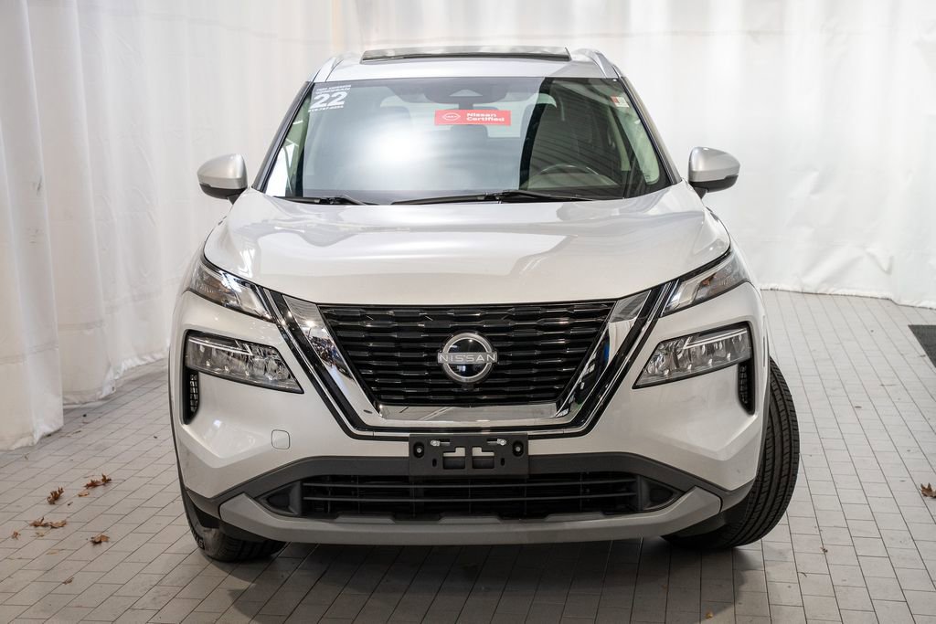 Used 2022 Nissan Rogue SV w/ SV Premium Package image 3
