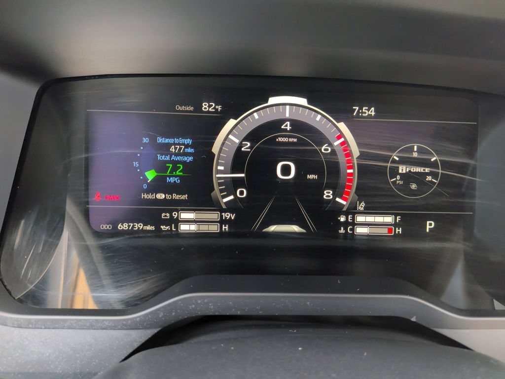 Used 2025 Toyota Tundra Platinum w/ TRD Off-Road Package AWD/4WD image 30