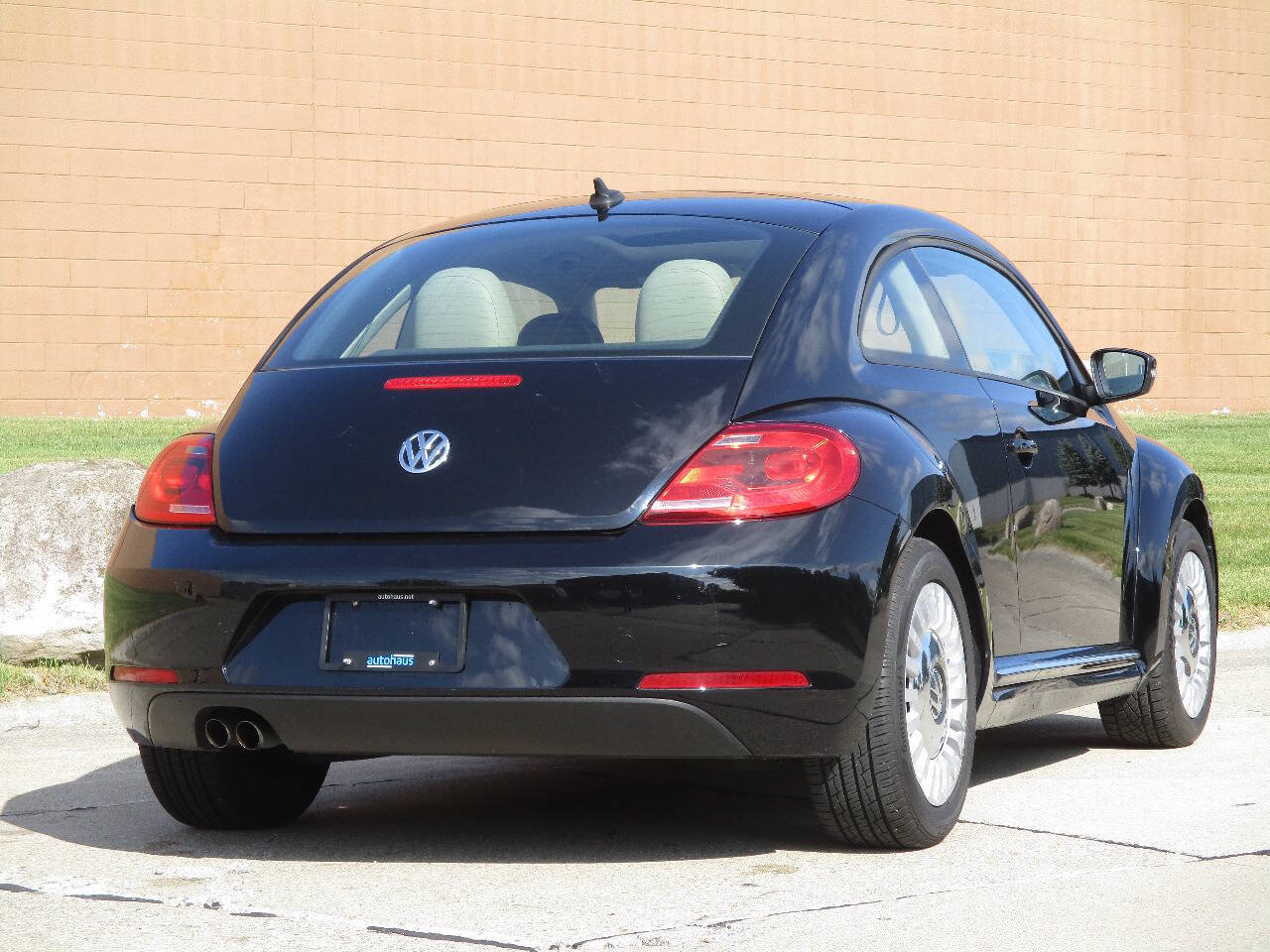 Used 2015 Volkswagen Beetle 1.8T FWD image 87