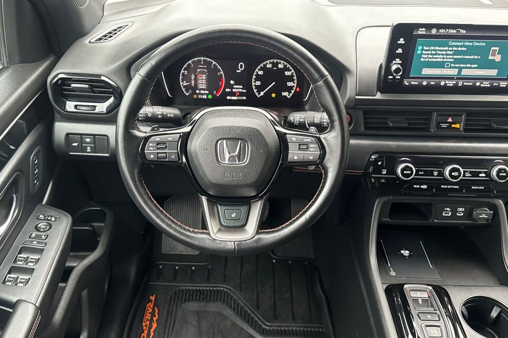 Certified 2025 Honda Pilot TrailSport image 12