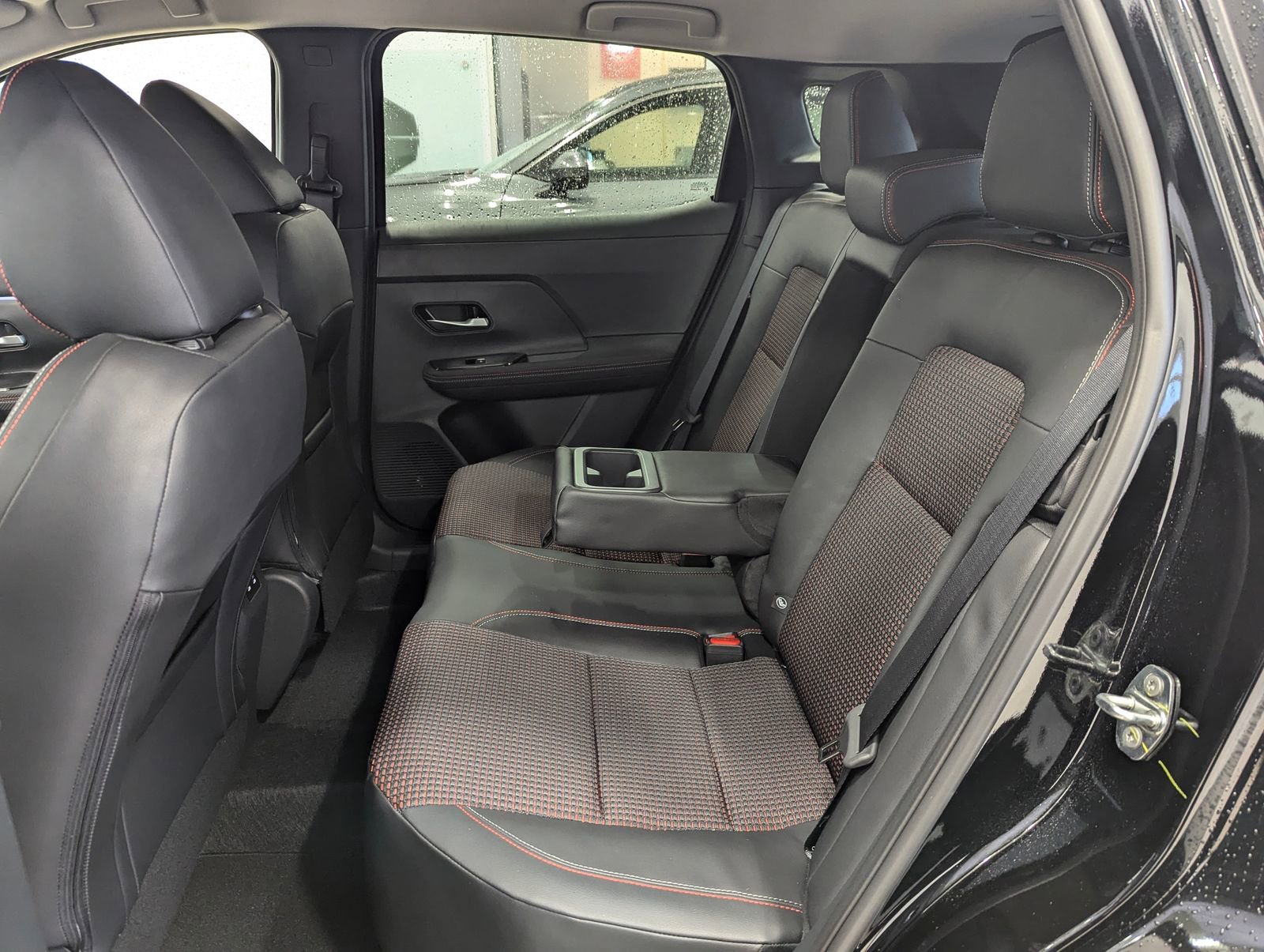 New 2025 Nissan Kicks SR image 11